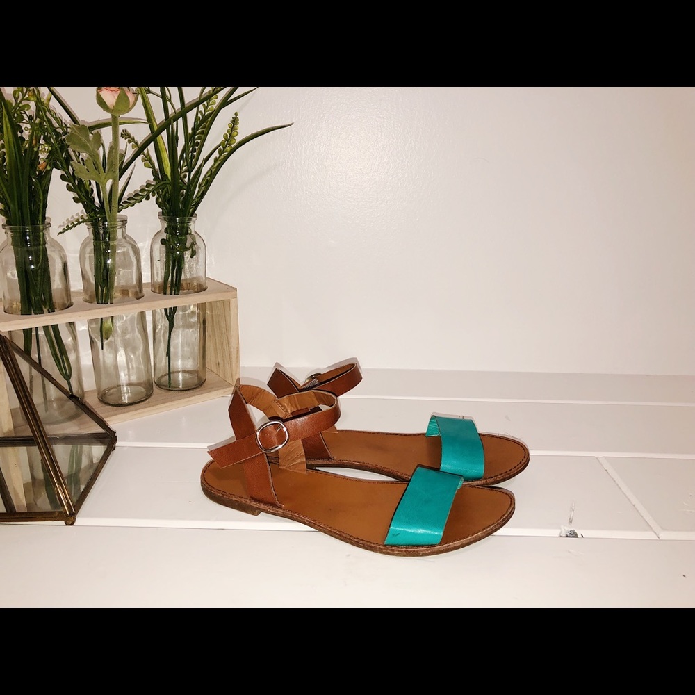 Cute turquoise and brown Breckelle’s sandals
